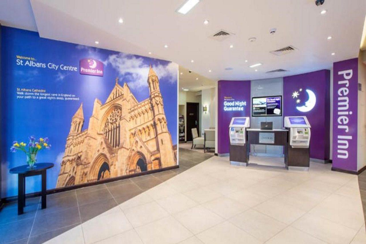 Premier Inn St Albans City Centre Exterior foto